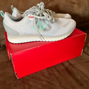 New Balance size 7 wide sneakers.